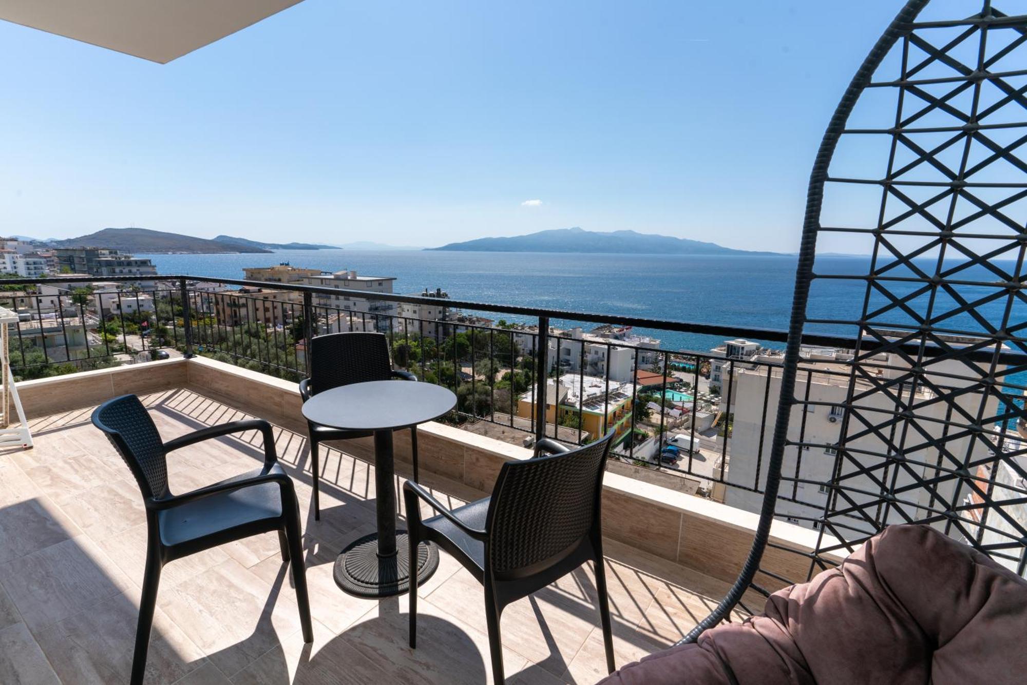 Blissful Apartments Sarandë Exteriör bild